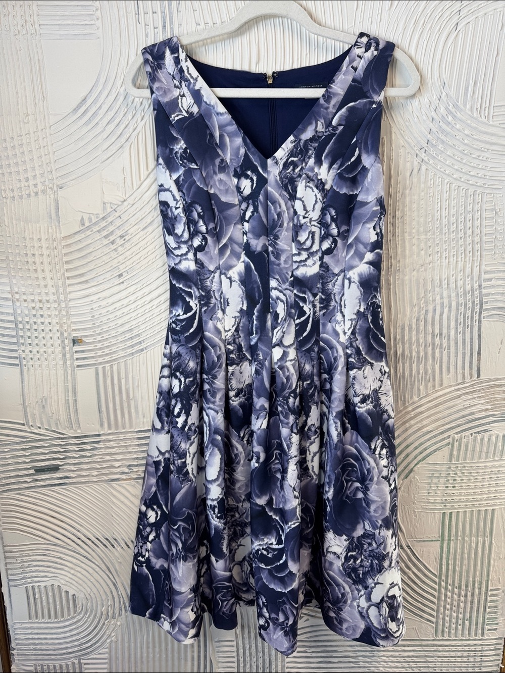 Tommy Hilfiger Navy and White Floral Fit-and-Flare Midi Dress M0650